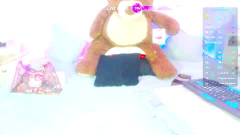 Snapshot of 01_brenda chatting on 8, 10, 2025 01_brenda online show from 8, 10, 2025