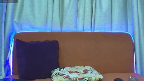 Klhoe Carter 3 online show from 14, 11, 2025