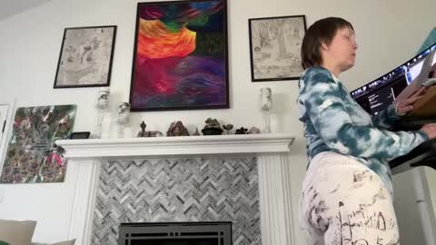 Aurora Willows online show from 1, 3, 2025