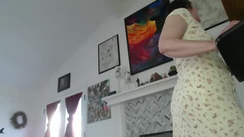 Aurora Willows online show from 11, 3, 2025