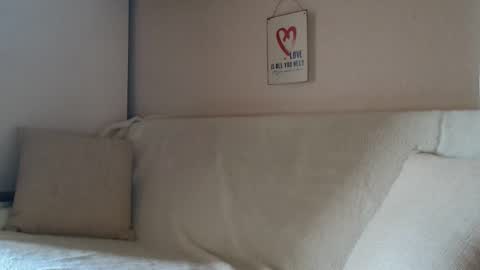 12ennie online show from 24, 9, 2025