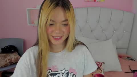 Snapshot of 18candy chatting on 22, 4, 2026 18candy online show from 22, 4, 2026