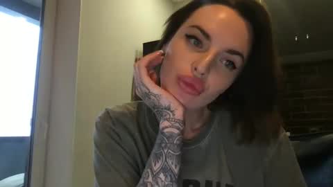 Snapshot of 1dove chatting on 6, 12, 2024 DOVE online show from 6, 12, 2024