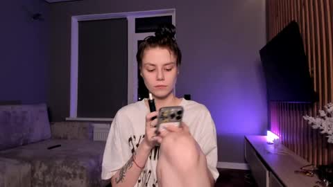 Lily 3 online show from 28, 4, 2026