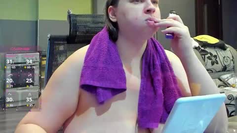 1LINDSEY1 online show from 29, 9, 2025