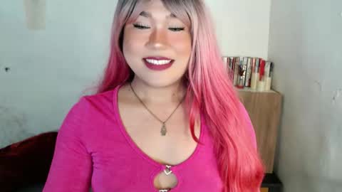 1lovelymess online show from 6, 4, 2026