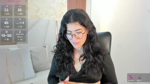 Snapshot of 1m_emily chatting on 14, 12, 2024 . online show from 14, 12, 2024
