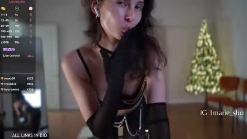 Marie online show from 20, 12, 2025