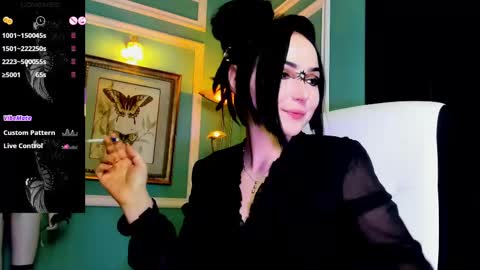 Moona  online show from 5, 3, 2025