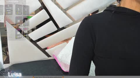 Snapshot of 1naughty_milf chatting on 20, 12, 2024 Luisa online show from 20, 12, 2024