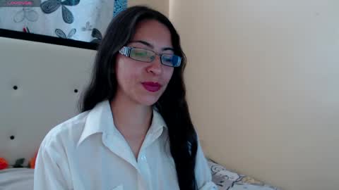 paola online show from 15, 4, 2026