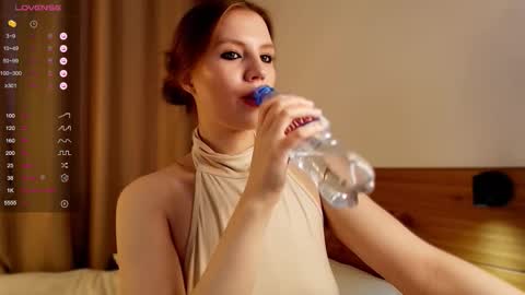 Snapshot of 1slavicdoll chatting on 30, 9, 2025 VICTORIA online show from 30, 9, 2025