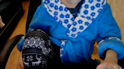 Snapshot of 1your_hot_girls chatting on 4, 1, 2025 1your_hot_girls online show from 4, 1, 2025