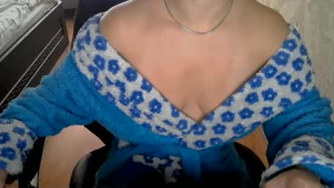 Snapshot of 1your_hot_girls chatting on 4, 2, 2025 1your_hot_girls online show from 4, 2, 2025