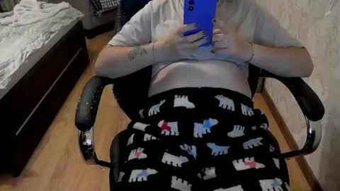 Snapshot of 1your_hot_girls chatting on 7, 10, 2025 1your_hot_girls online show from 7, 10, 2025