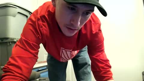 Snapshot of 21yearsy0ung9icheshung chatting on 8, 12, 2024 AlecurClit online show from 8, 12, 2024