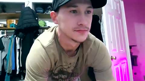 Snapshot of 21yearsy0ung9icheshung chatting on 9, 12, 2024 AlecurClit online show from 9, 12, 2024