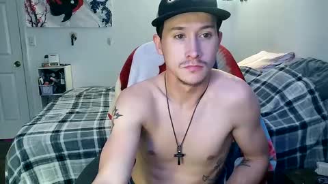 Snapshot of 21yearsy0ung9icheshung chatting on 7, 1, 2025 AlecurClit online show from 7, 1, 2025