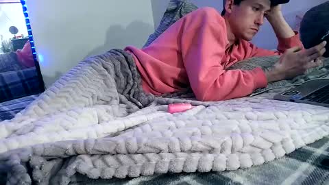 Snapshot of 21yearsy0ung9icheshung chatting on 19, 1, 2025 AlecurClit online show from 19, 1, 2025