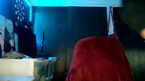 Snapshot of 21yearsy0ung9icheshung chatting on 4, 3, 2025 AlecurClit online show from 4, 3, 2025