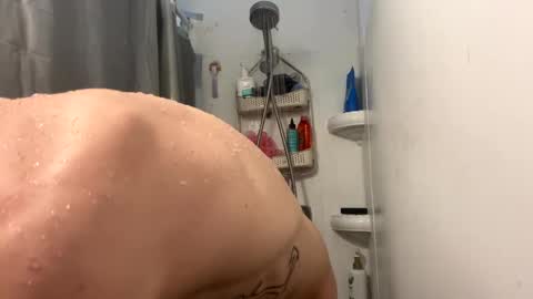 Snapshot of 21yearsy0ung9icheshung chatting on 6, 3, 2025 AlecurClit online show from 6, 3, 2025