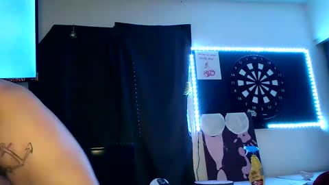 Snapshot of 21yearsy0ung9icheshung chatting on 6, 3, 2025 AlecurClit online show from 6, 3, 2025