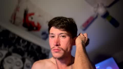 Snapshot of 21yearsy0ung9icheshung chatting on 23, 11, 2025 AlecurClit online show from 23, 11, 2025