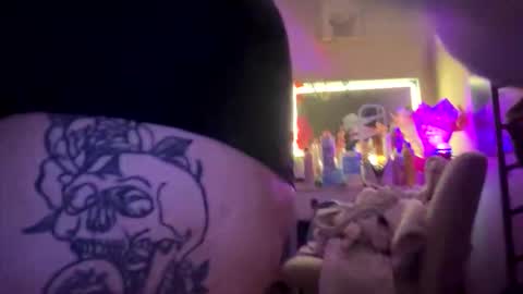 Snapshot of 222kitty chatting on 12, 11, 2025 222kitty online show from 12, 11, 2025