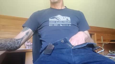 Snapshot of 22_acacia_avenue chatting on 23, 4, 2026 22_acacia_avenue online show from 23, 4, 2026