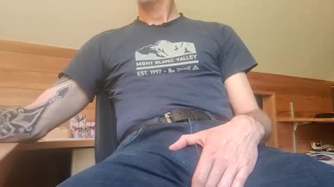 Snapshot of 22_acacia_avenue chatting on 25, 4, 2026 22_acacia_avenue online show from 25, 4, 2026