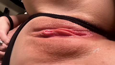 Snapshot of 2freakycouple24 chatting on 22, 1, 2025 Zak and Raegan online show from 22, 1, 2025