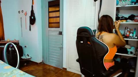 Snapshot of 2girls__dream chatting on 23, 2, 2025 samantha sharon online show from 23, 2, 2025