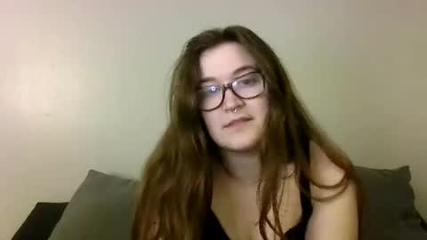 Snapshot of 2gorls1link chatting on 3, 1, 2025 2girls1link online show from 3, 1, 2025