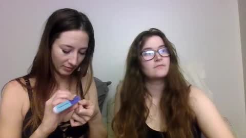 Snapshot of 2gorls1link chatting on 8, 1, 2025 2girls1link online show from 8, 1, 2025