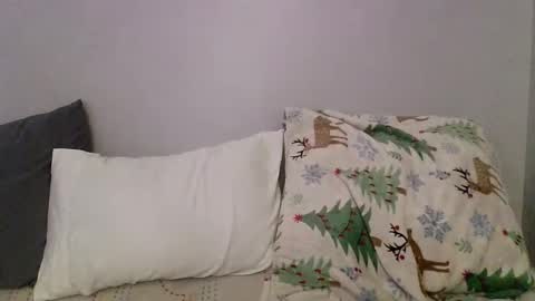 Snapshot of 2gorls1link chatting on 22, 1, 2025 2girls1link online show from 22, 1, 2025