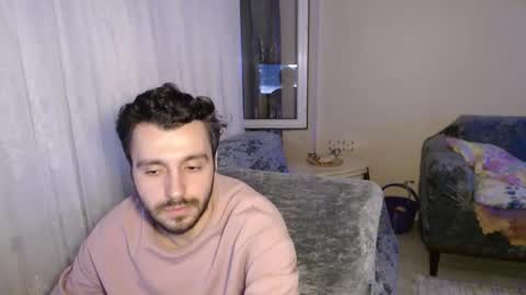 Snapshot of 2handsomeman chatting on 10, 6, 2026 Berk online show from 10, 6, 2026