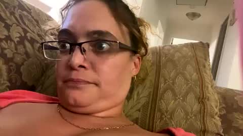 2hotnot2 online show from 26, 9, 2025