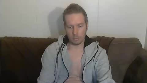 2small4you83 online show from 20, 3, 2026