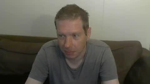 2small4you83 online show from 17, 6, 2026