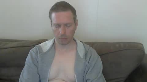 2small4you83 online show from 18, 6, 2026