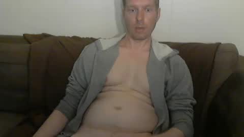 2small4you83 online show from 21, 6, 2026