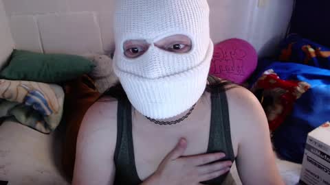 Snapshot of 666maskgirl chatting on 10, 1, 2025 SHANNON online show from 10, 1, 2025