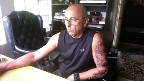 daddy vegas  for single women and couples here online show from 2, 11, 2025