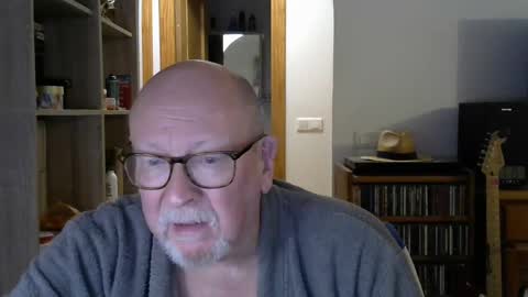 Snapshot of 7thsojourn chatting on 8, 12, 2024 Papi online show from 8, 12, 2024