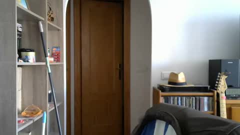 Snapshot of 7thsojourn chatting on 18, 1, 2025 Papi online show from 18, 1, 2025