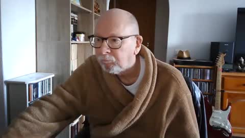 Snapshot of 7thsojourn chatting on 9, 2, 2025 Papi online show from 9, 2, 2025