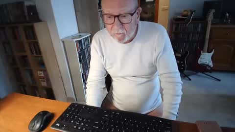 Snapshot of 7thsojourn chatting on 2, 3, 2025 Papi online show from 2, 3, 2025