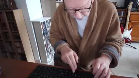 Snapshot of 7thsojourn chatting on 5, 3, 2025 Papi online show from 5, 3, 2025