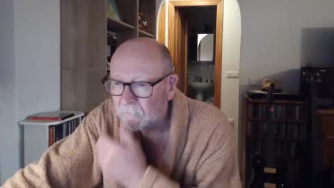 Snapshot of 7thsojourn chatting on 11, 3, 2025 Papi online show from 11, 3, 2025