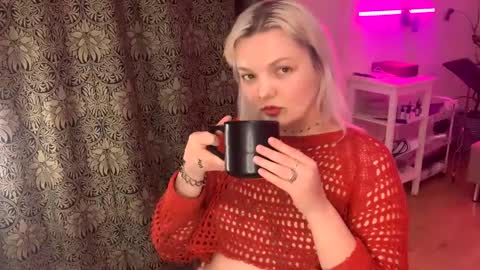Snapshot of 80s_brat chatting on 6, 1, 2025 Ivy online show from 6, 1, 2025